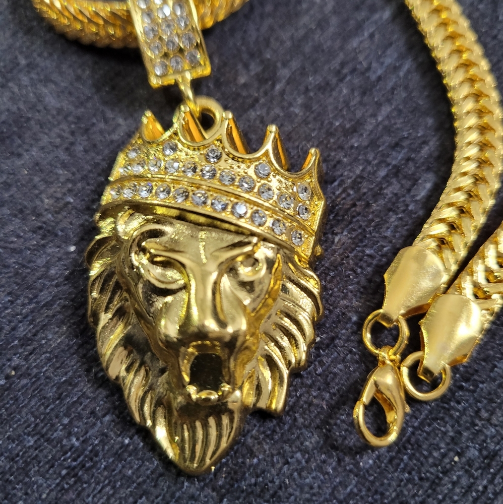 MENS CUBIC ZIRCONIA PENDANT NECKLACE